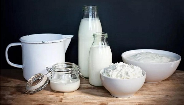 牛奶转羊奶的方法步骤，羊奶冷冻可以存放多久