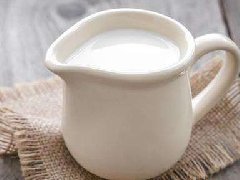 牛奶什么时候喝最好长高，牛奶不能和什么一起吃