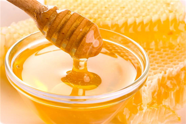 蜂蜜和茶能一起喝吗，蜂蜜和茶油一起涂脸的效果
