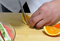 家庭自制简单的水果拼盘，只要西瓜橙子