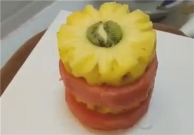 简单水果蛋糕做法 制作简单水果蛋糕(图解)