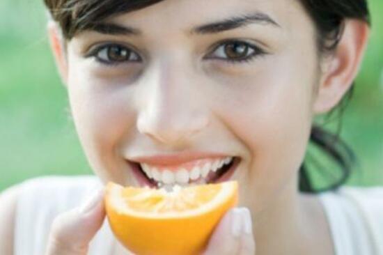 经常吃橘子有什么好处，女性养颜护肤佳品