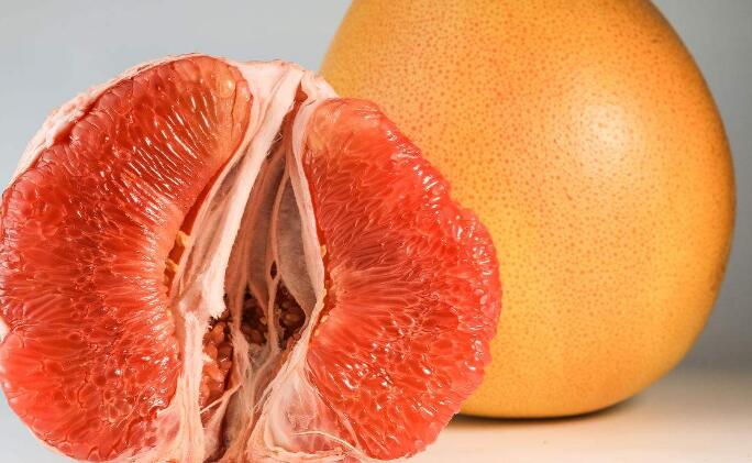 红心柚子的功效与作用 吃红心柚子上火吗
