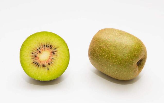 奇异果和猕猴桃是同种水果吗 奇异果的功效与作用有哪些