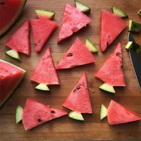 夏季西瓜的水果拼盘制作 西瓜是制作水果拼盘的法宝