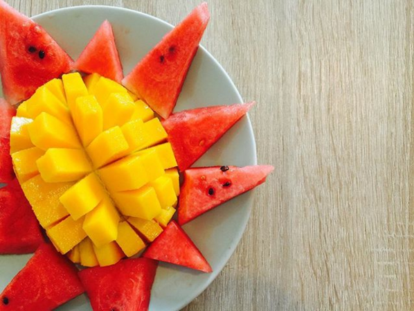 用1~3种水果做水果拼盘，能够快速制成的创意水果拼盘
