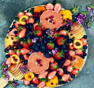 分量十足的漂亮水果拼盘，聚会招待客人还不学两招?
