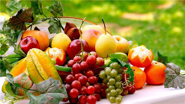 反季节水果可以吃吗 夏季哪些水果糖分高