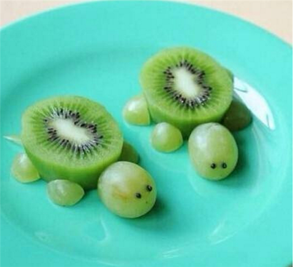 简单的动物水果拼盘制作 亲子一起完成的水果拼盘