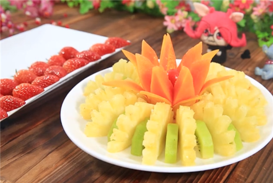 用3种水果制作简单水果拼盘 水果拼盘的做法(图解+视频)