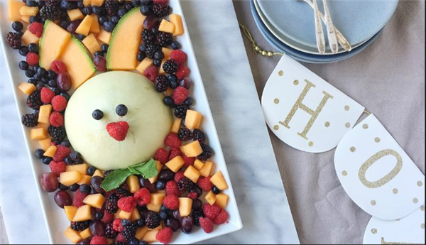 超简单的创意水果拼盘图片 可以用来做蛋糕装饰的水果拼盘