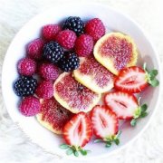 简单又好看的水果拼盘 草莓系列水果拼盘早餐