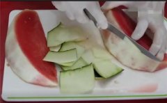 超简单的聚会水果拼盘制作 2种水果就能完成的水果拼盘(图解)