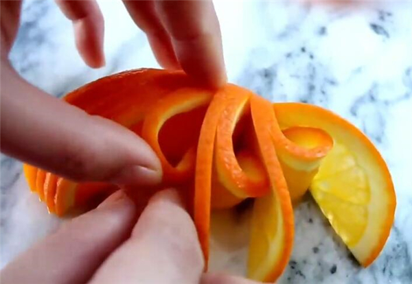 温暖向日葵创意水果拼盘图片 创意水果拼盘制作方法