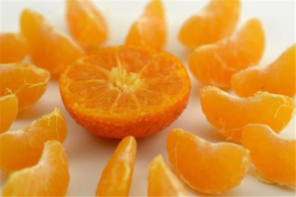 砂糖橘几月开花结果 砂糖橘开花结果图片 砂糖橘的食用小技巧
