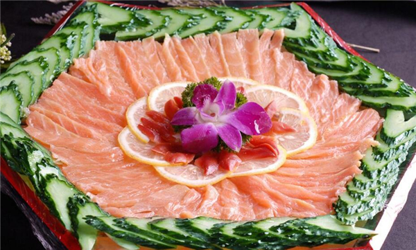 三文鱼怎么吃最有营养，生吃和熟吃部分要分清