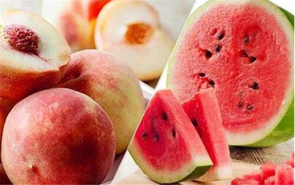 桃子和西瓜能一起吃吗，桃子和西瓜一起吃会中毒吗