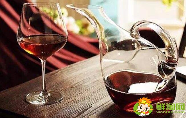 葡萄酒醒酒的时间长会有沉淀物吗，葡萄酒醒酒时间长的好还是短的好