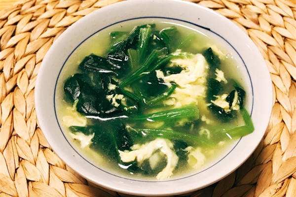 家常豆腐汤菠菜怎么做好喝，科学证实豆腐菠菜可以一起吃很好吃！