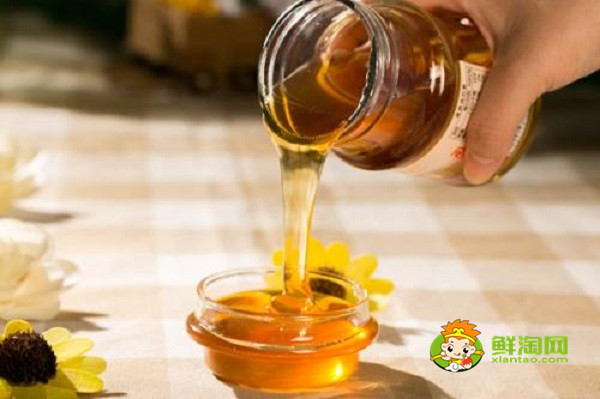 蜂蜜不能和什么一起吃，原来蜂蜜是不适合加到豆浆中饮用