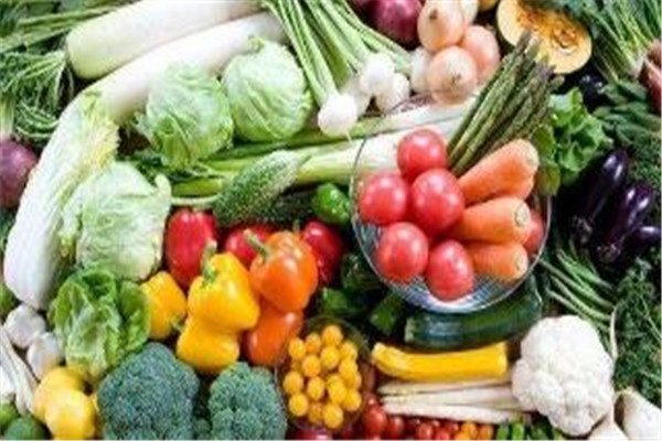 7种蔬菜更适合生吃，蔬菜生吃更有营养，厨房懒人必备