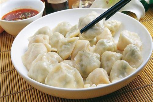 速冻饺子怎么煮，速冻饺子要小火慢煮