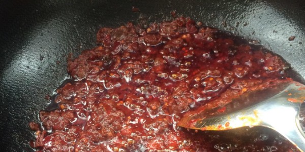 酸菜血肠五花肉的做法