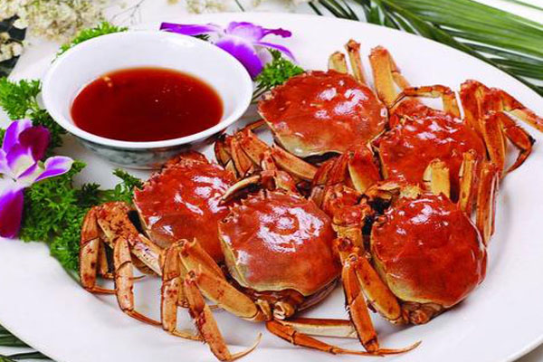 吃螃蟹配什么菜和主食